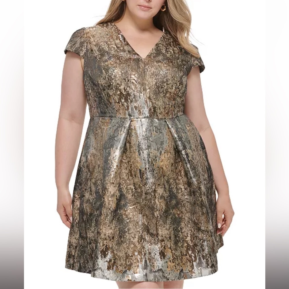 VINCE CAMUTO Metallic Fit & Flare Jacquard Dress 22w